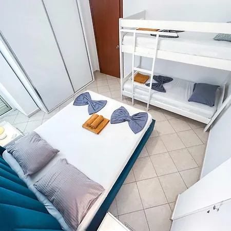 The First Light Apartament Durrës